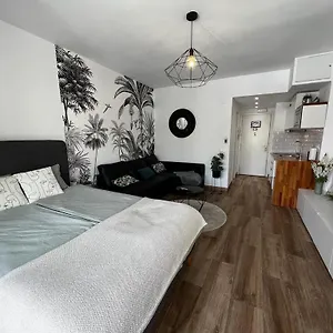 Lux By Namaste Elite , Torremolinos España